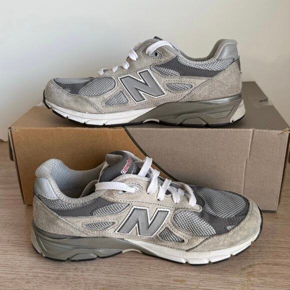New Balance 990 Grey/White Kids Sneakers - SZ 5 Y- 6.5 W